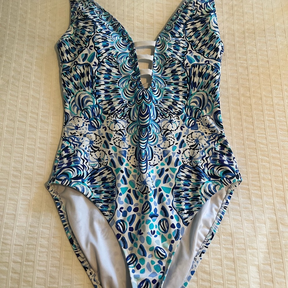 Lilly Pulitzer NOWT Blue and White Swimsuit